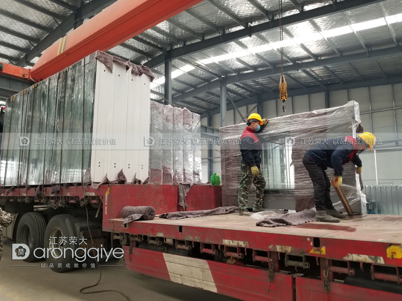 廣東太陽(yáng)能候車(chē)亭發(fā)貨案例